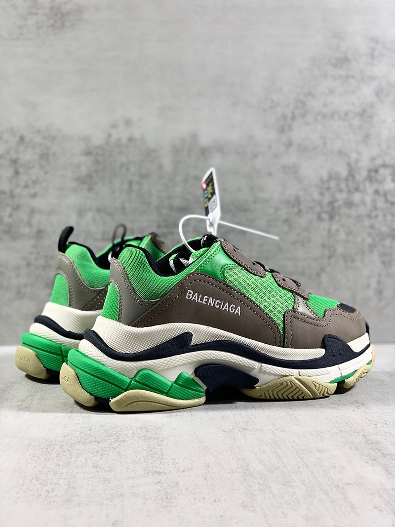 21AW新作 バレンシアガ Triple S コピー スニーカー トリプルソール bat57202代引きを販売