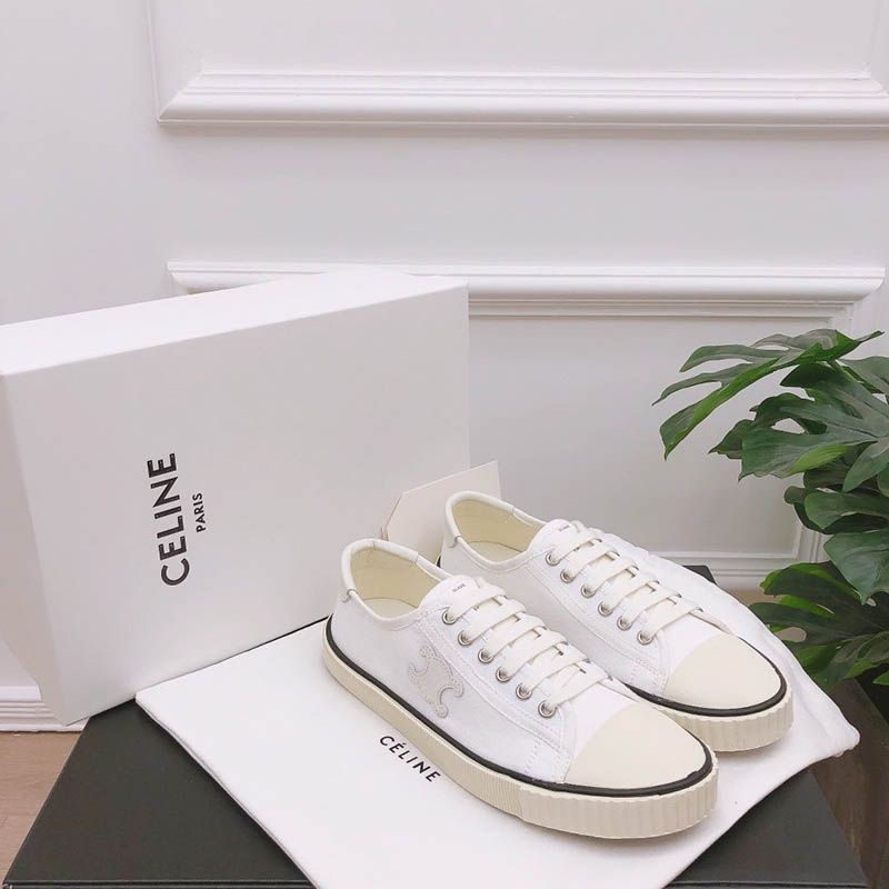 稀少【セリーヌ】トリオンフパッチ キャンパススニーカー 偽物 Cef06997通販