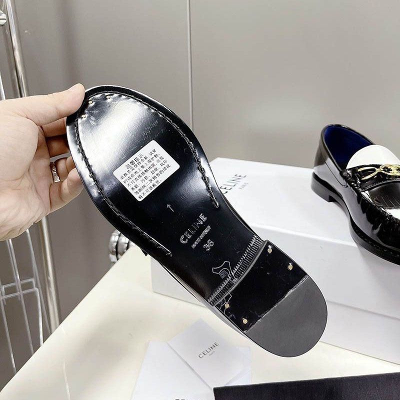 争奪戦 セリーヌ ルコ トリオンフローファー コピーカーフスキン Cek37943品質保証