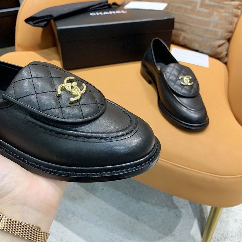 人気*シャネル スーパーコピー CCターンロック ローファー 偽物 shh32967代引きを販売