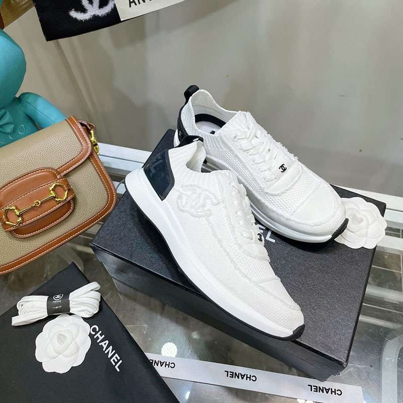 ★日本!!人気！シャネル CC ロゴ ニット スニーカー ホワイト shi94813N級品