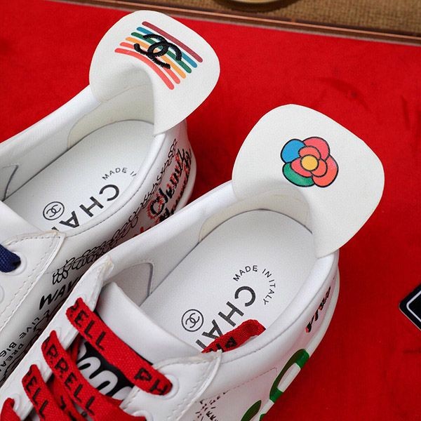 争奪戦シャネル ×ファレル（Pharrell ）コピー★激レアスニーカー shn99687N級品