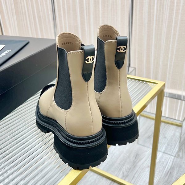 即発送シャネル コピー アンクルブーツ CC ラムスキン パテント shp04287高い品質