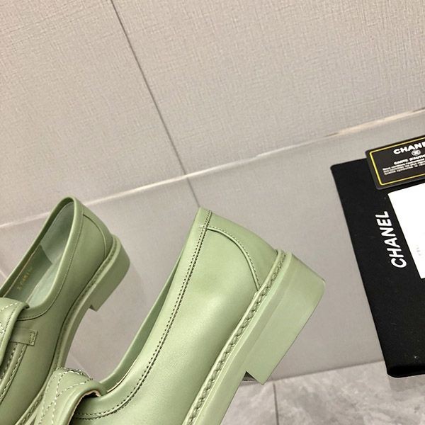 大人気!!新色シャネル ローファー コピー マトラッセ CCターンロック shz55446代引きを販売