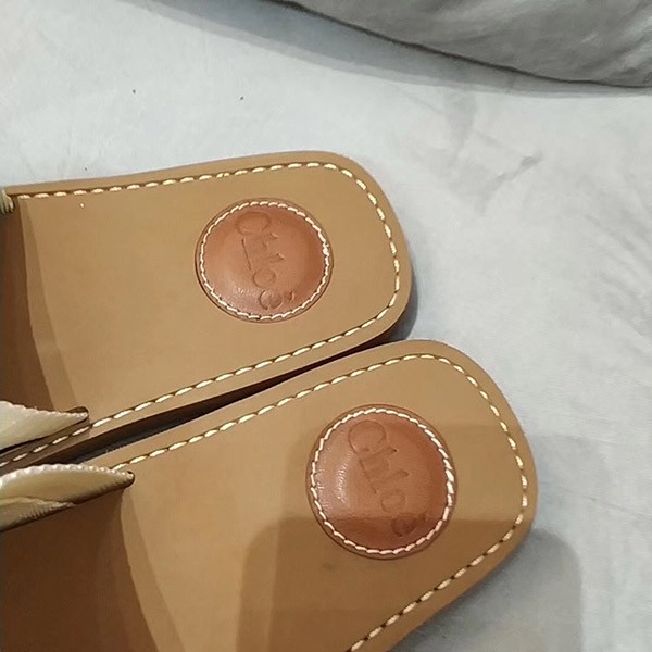 クロエ "woody"フラットミュール 偽物 CHC19U18808101N級品