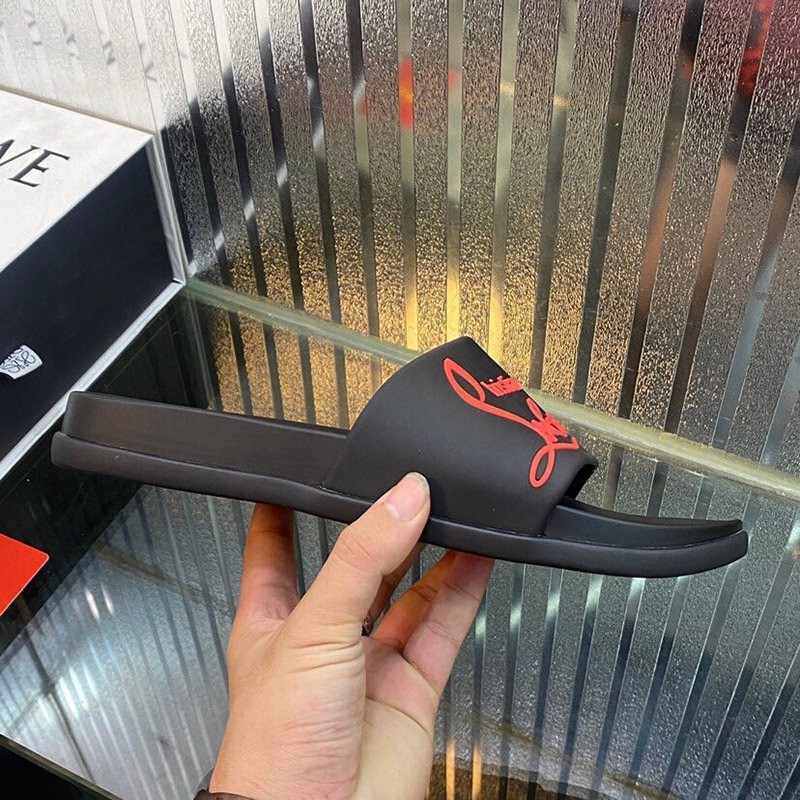 超希少！ルブタン★Pool Fun Spiked レザーサンダル Ruc18908高い品質