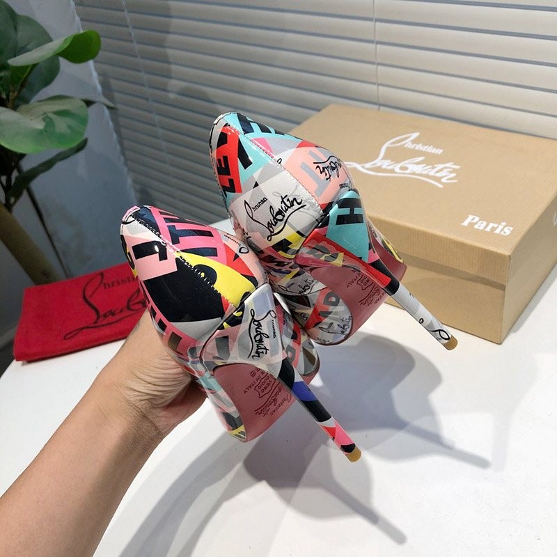可愛い クリスチャンルブタン コピー 国内発■Tivoliプリントパンプス Rue55675代引きを販売