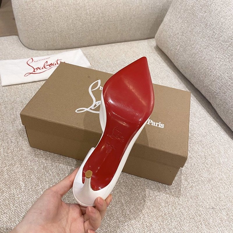 超希少！ルブタン◆Kate 8.5㎝◆パンプス◆アリゲーター柄◆レザー Rur26598品質保証