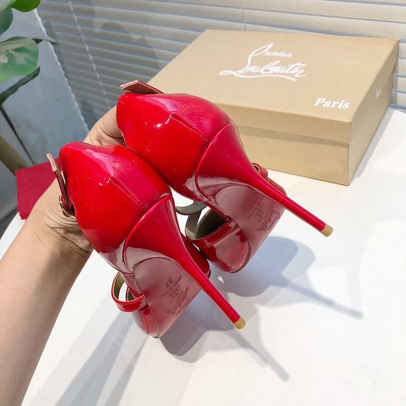 セール新作 ルブタン Kate 85 mm パンプス コピー ヒール Ruu01920最高級