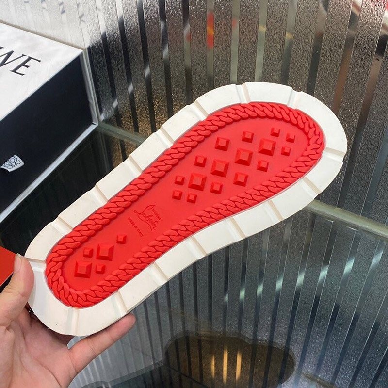 稀少 ルブタン★Pool Fun Spiked レザーサンダル Ruv55253N級品