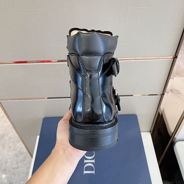 大人気！注目度抜群！ディオール コピー ショートブーツ dez95270最高級