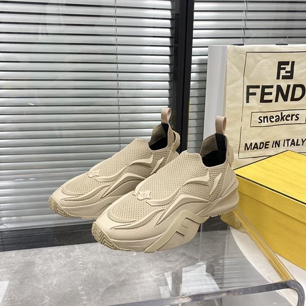 フェンディ フロー ランニングスニーカー スーパーコピーN級品 feb21618通販