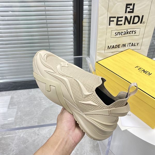 フェンディ フロー ランニングスニーカー スーパーコピーN級品 feb21618N級品