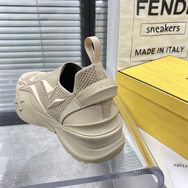 フェンディ フロー ランニングスニーカー スーパーコピーN級品 feb21618代引きを販売