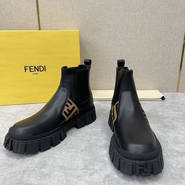 注目度抜群！フェンディ レザーブーツ コピー 高品質 fei17639激安送料無料