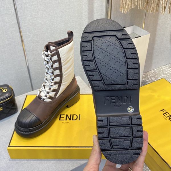 世界中で大人気♪フェンディ コピー Ankle Boots アンクル バイカー ブーツ fek42082激安送料無料