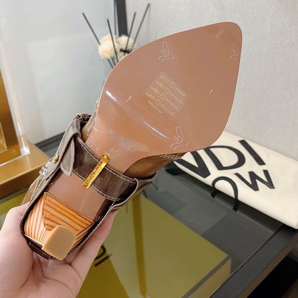 目を惹くカラー フェンディ ネオプレンFFストラップブーツ コピー fep73792品質保証