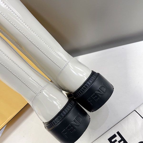 確保済み フェンディ フェンディグラフィ ブーツ コピー feq61102品質保証