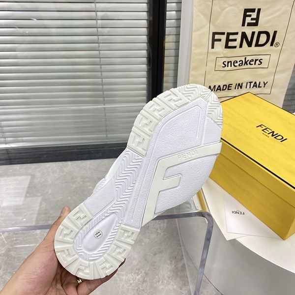 激レア確定！フェンディ フロー ランニングスニーカー コピー fes12687品質保証
