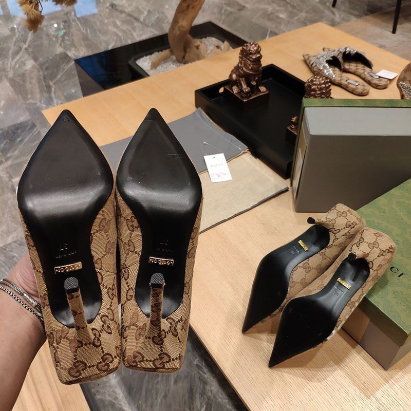 最新グッチxバレンシアガ スクエアナイフ コピー パンプス guh22418品質保証