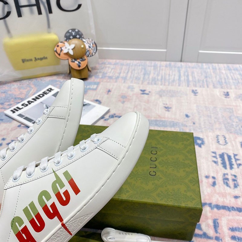 争奪戦 グッチ エンブロイダリー付き ウィメンズ スニーカー 偽物 guo42442品質保証