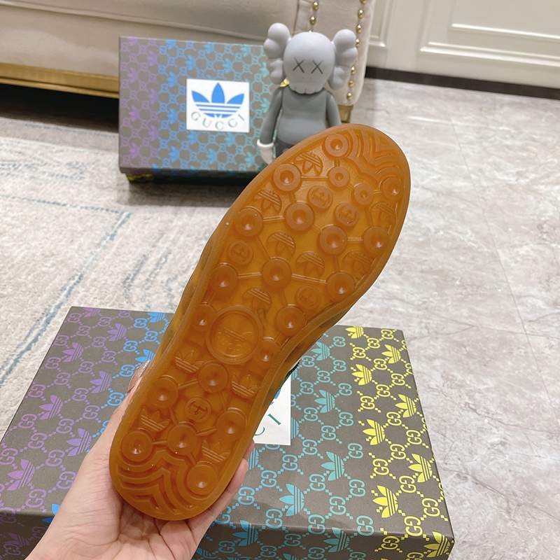 人気 最新作 ブランドグッチ アディダス スニーカー コピー gur96594代引きを販売