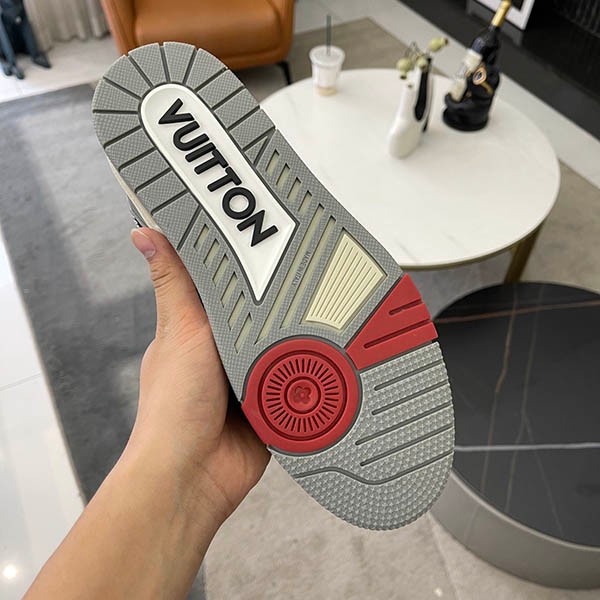 日本未入荷ルイヴィトン コピー LV トレイナー・ライン スニーカー 1AA6PVN級品