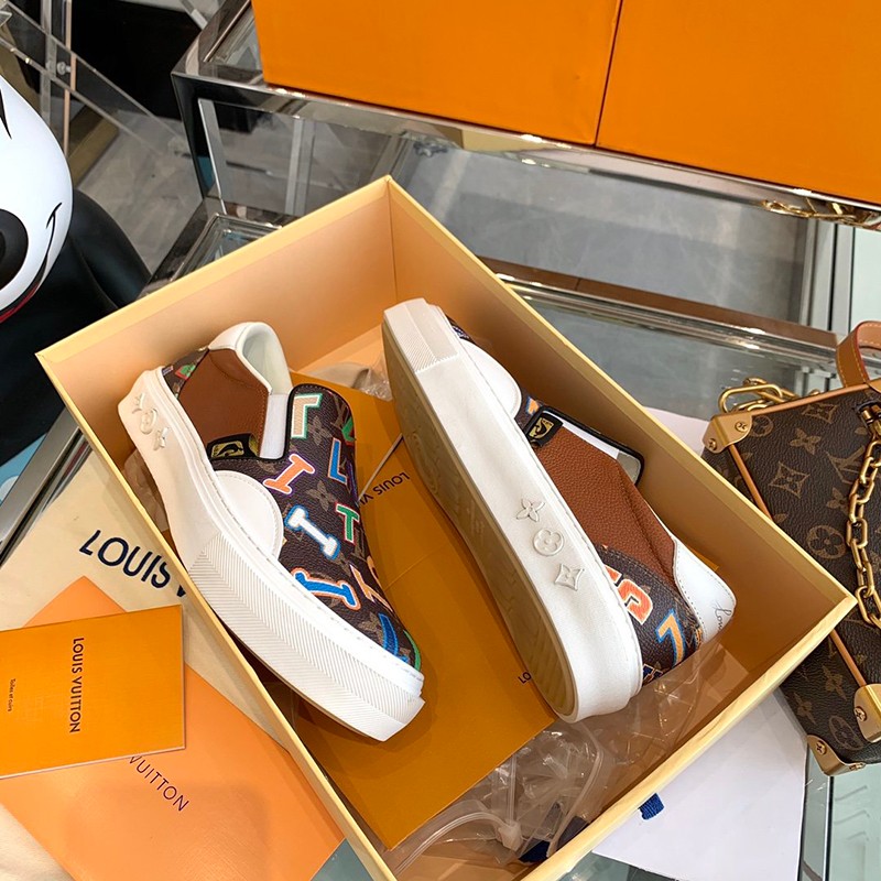 目を惹くカラー ルイヴィトン スニーカー 偽物☆LV x NBA コラボ☆LVオリ・ライン vup99810人気