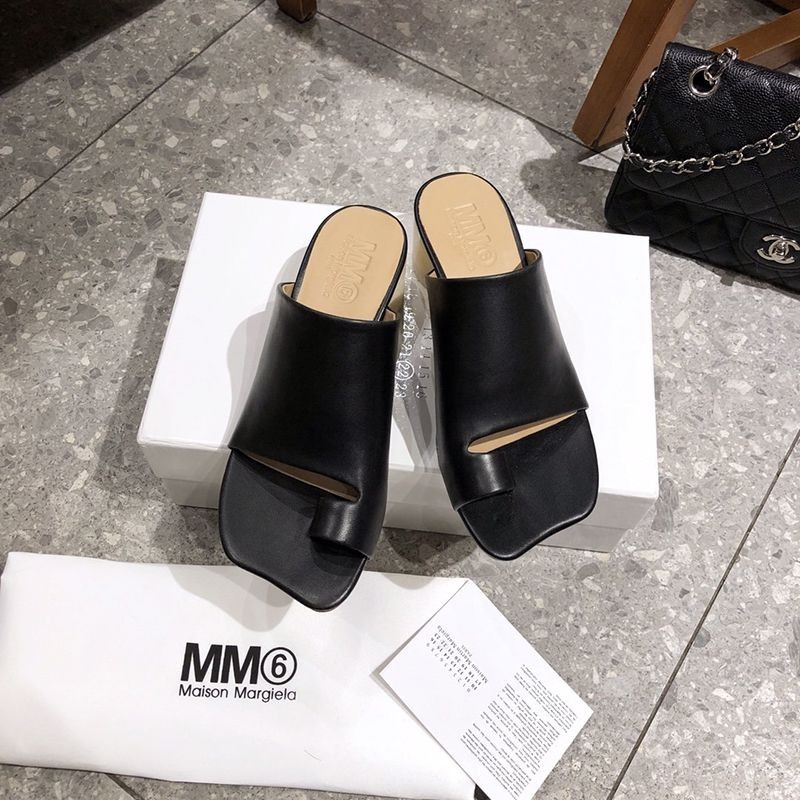 ★関税/送料込★メゾン マルジェラ スーパーコピー 6 ロゴ ヒール ミュールサンダル ナッパレザー Mam80868通販