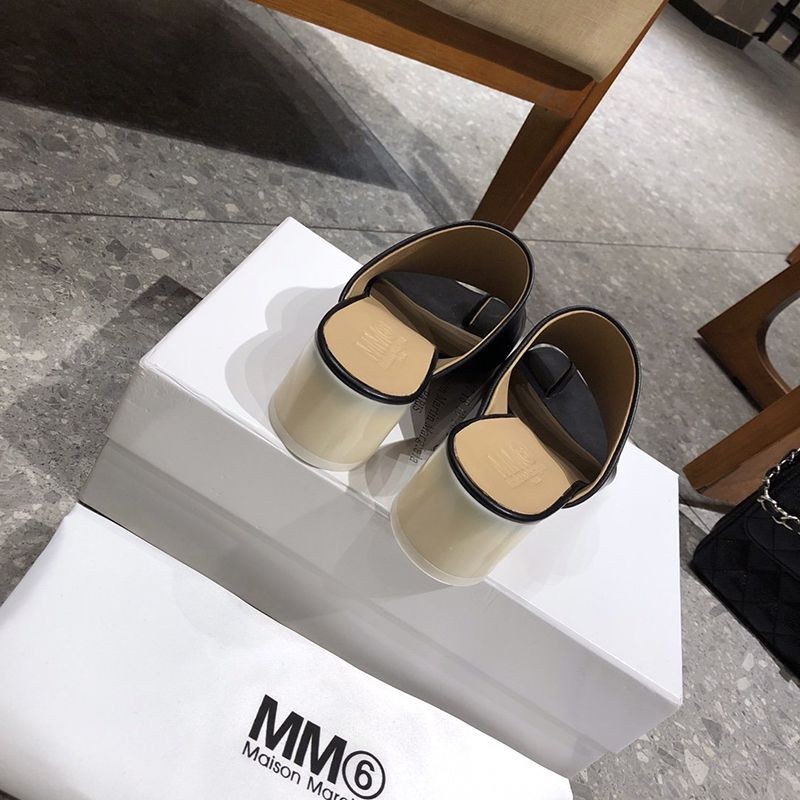 ★関税/送料込★メゾン マルジェラ スーパーコピー 6 ロゴ ヒール ミュールサンダル ナッパレザー Mam80868代引きを販売