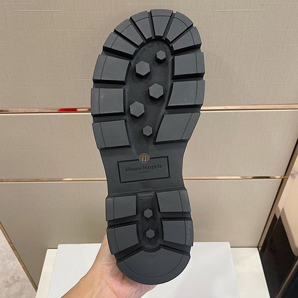 絶対欲しい！MM6 偽物 MaisonMargiela バルカナイ アンクルブーツ Maq20567通販