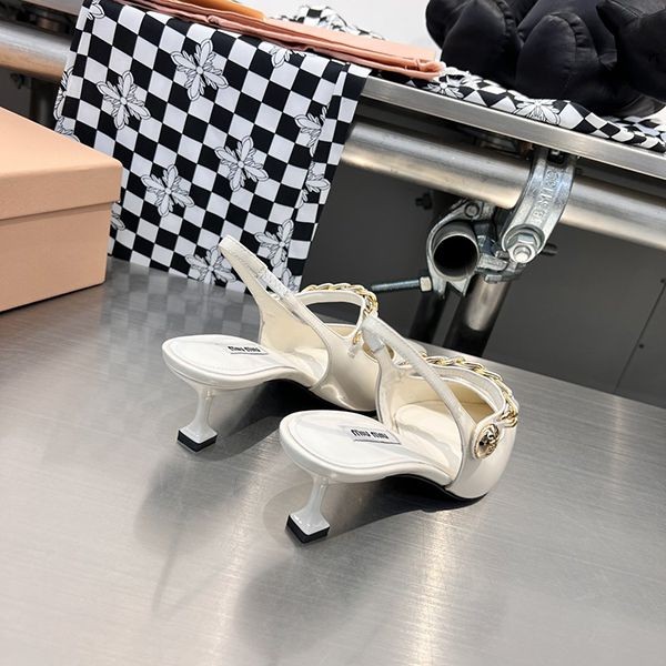 お洒落に♪ミュウミュウ コピー パンプス  ヒール5.5cm myz86130代引きを販売