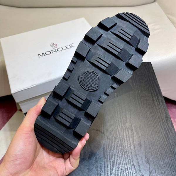 モンクレール モンクロップブーツ スーパーコピー n級品 おすすめ mou86073代引きを販売
