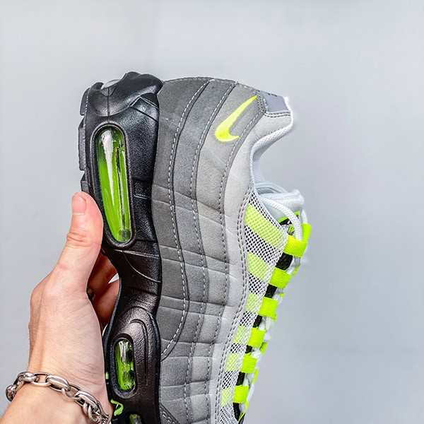 エアマックス95 イエローグラデ コピー 2022★ナイキ AIR MAX 95 OG スニーカー nax10659代引きを販売
