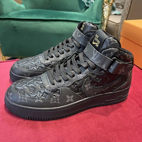 世界中で大人気♪ナイキ×ルイヴィトン×オフホワイト 偽物 コラボ ハイトップスニーカー vuz01211高い品質