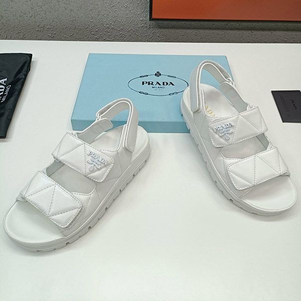 春夏新作プラダ パデッドナッパレザー サンダル コピー 1X721M_038_F0009_F_020品質保証