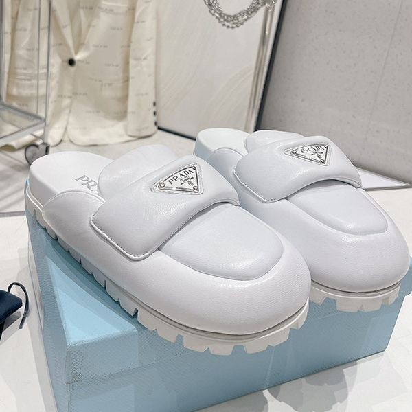 プラダ トライアングルロゴ ミュール スーパーコピー大人気！ pua87598品質保証