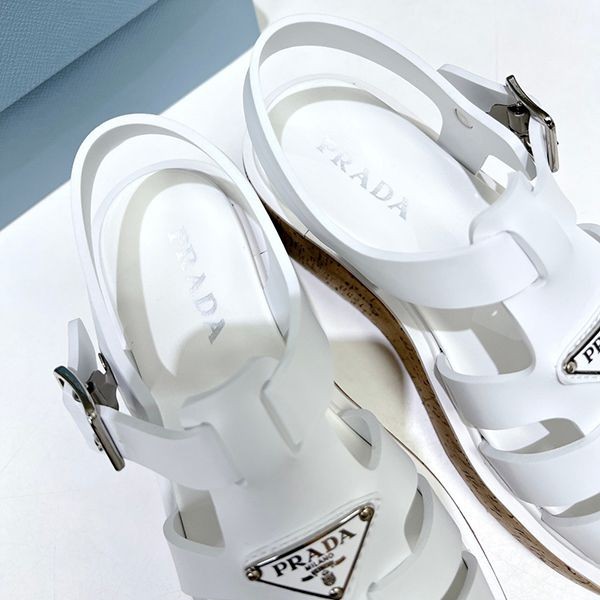 大人気!プラダ Rubber wedge platform sandals ウェッジサンダル コピー pub83961最高級