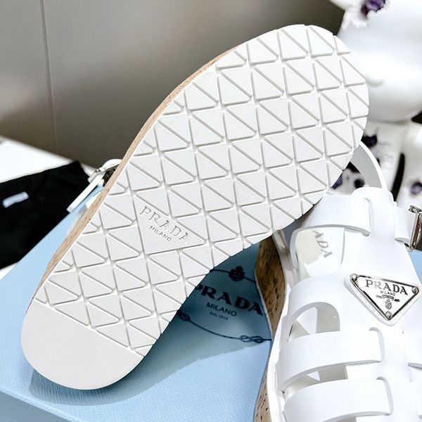 大人気!プラダ Rubber wedge platform sandals ウェッジサンダル コピー pub83961N級品