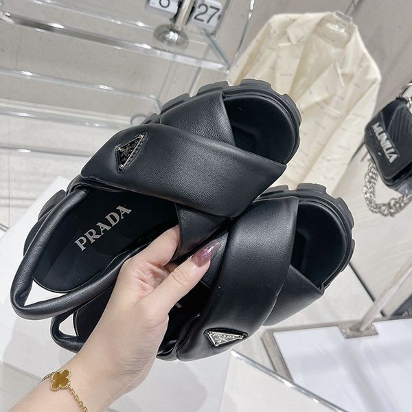 【プラダ コピー】ソフト パッド入りナッパ レザー ウェッジ サンダル pud11886N級品