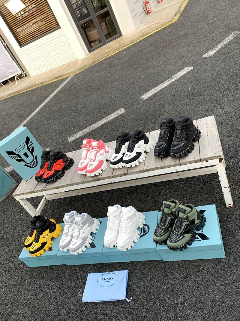 完売必至プラダ コピークラウドバストサンダー ​スニーカー pud98704品質保証