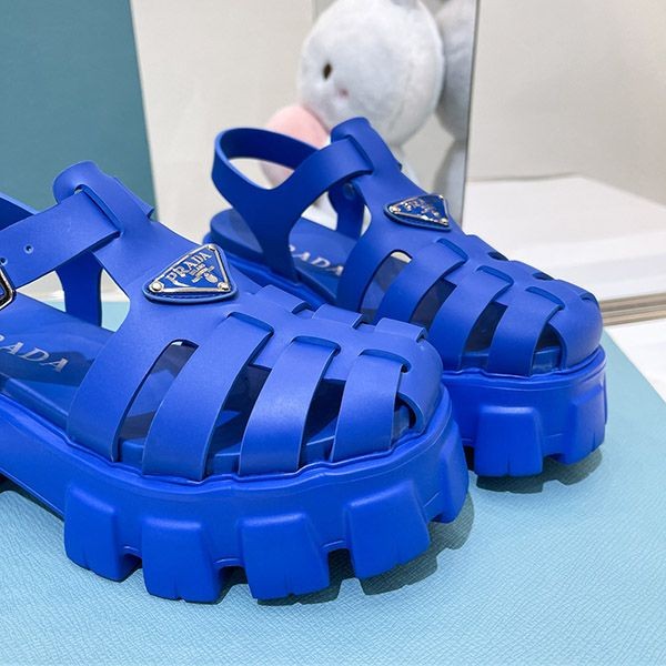 送料込プラダ フォームラバー サンダル スーパーコピー pui40067高い品質