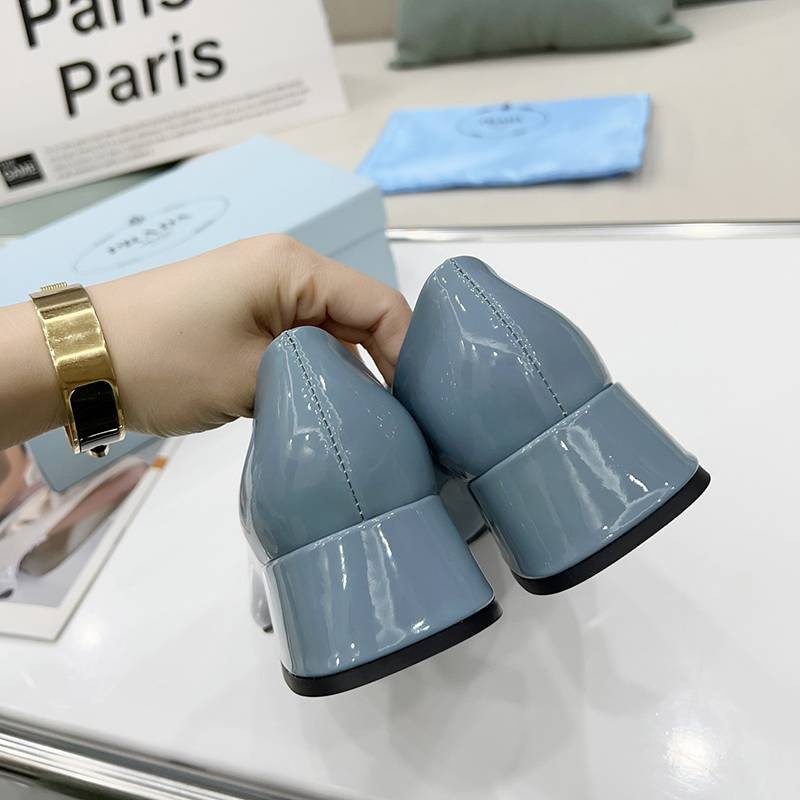高品質♪♪♪ プラダ 新作 ローヒールパンプス 激安 puk62878激安送料無料