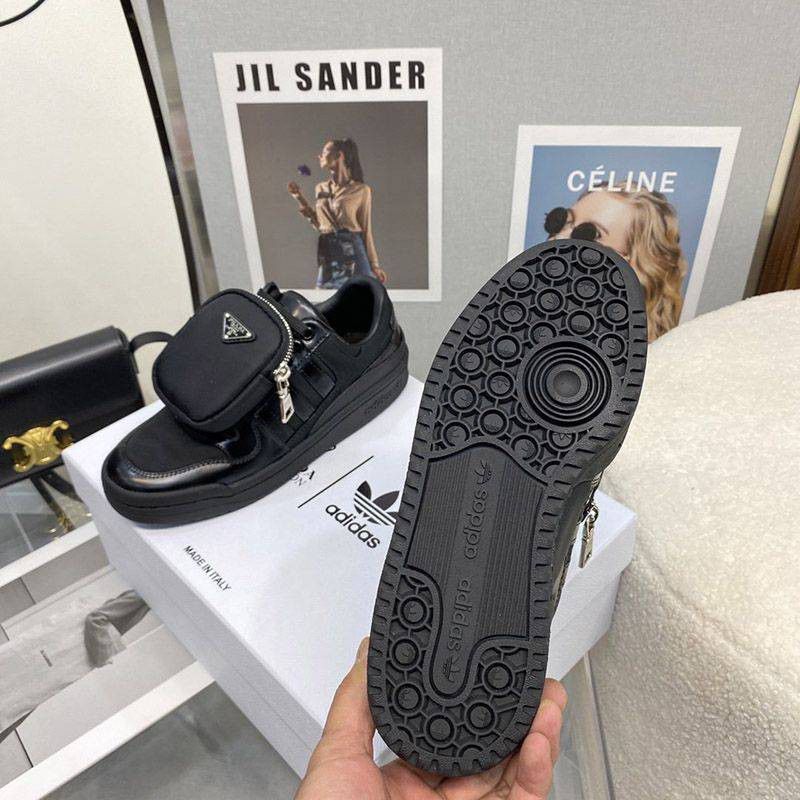 目を惹くカラーブラック×アディダス コピー コラボロートップスニーカー Re-Nylon ロゴ pun56225品質保証