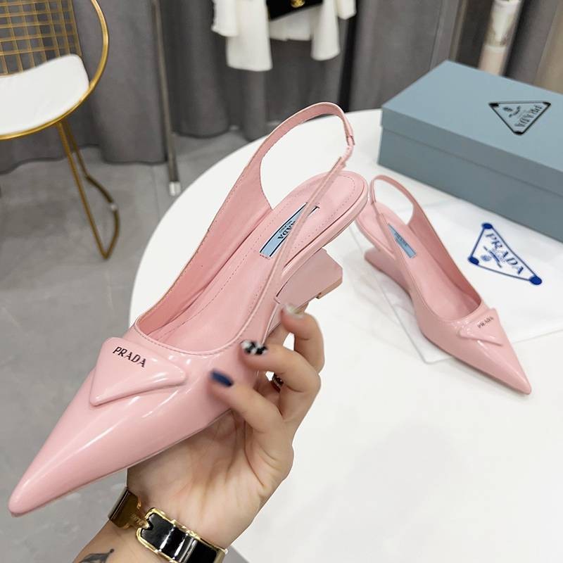 人気 最新 プラダ トライアングルロゴ パンプスサンダル コピー 多色 pur65071