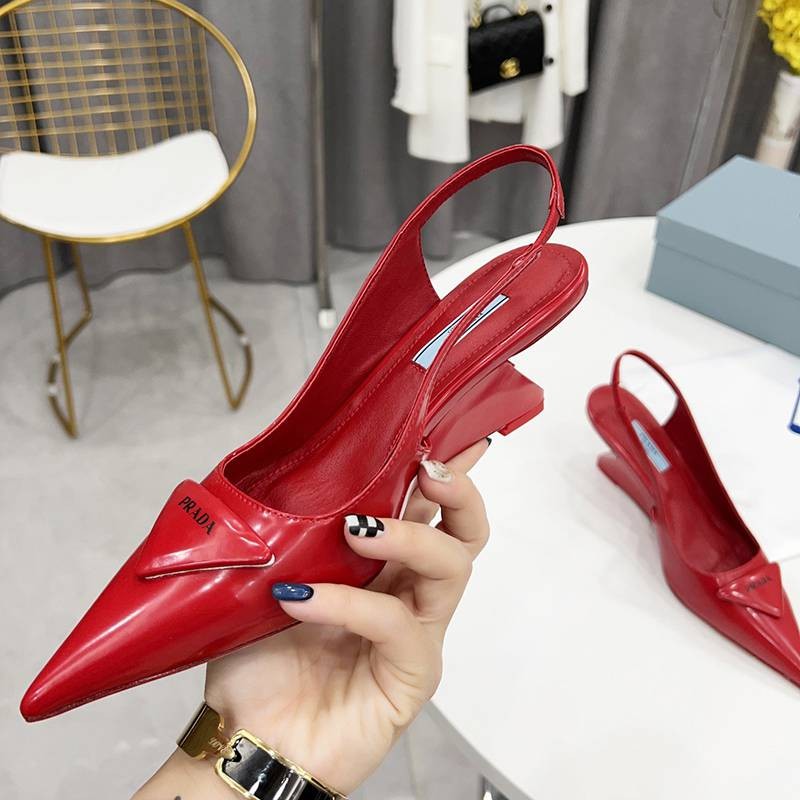 人気 最新 プラダ トライアングルロゴ パンプスサンダル コピー 多色 pur65071