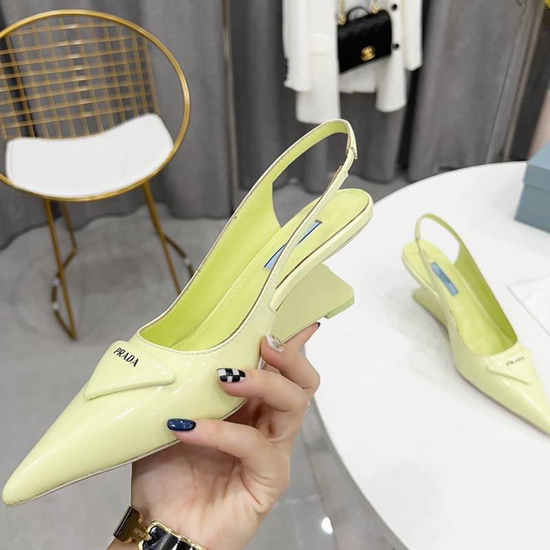 人気 最新 プラダ トライアングルロゴ パンプスサンダル コピー 多色 pur65071