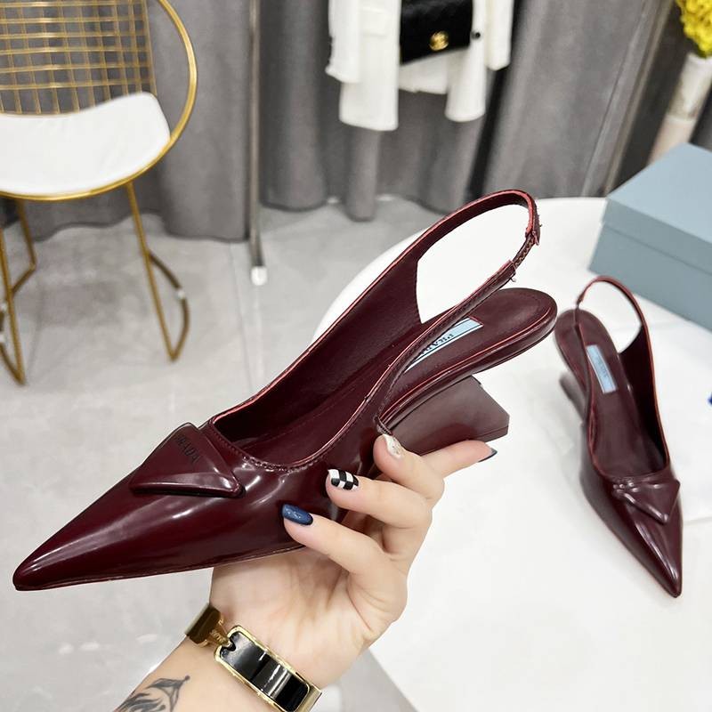 人気 最新 プラダ トライアングルロゴ パンプスサンダル コピー 多色 pur65071