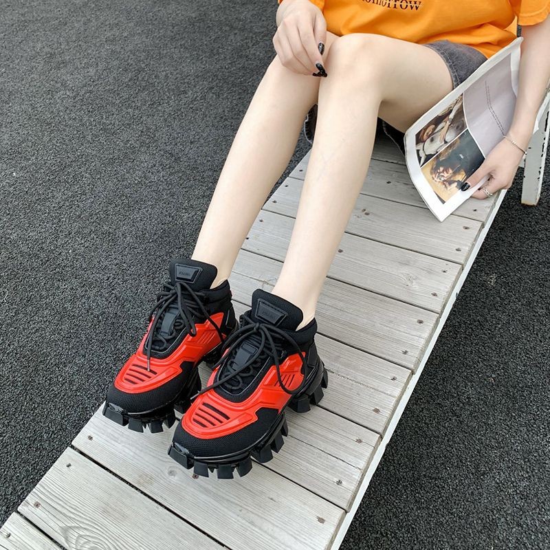 セール新作プラダ クラウドバストサンダー ​コピー スニーカー puy67424代引きを販売