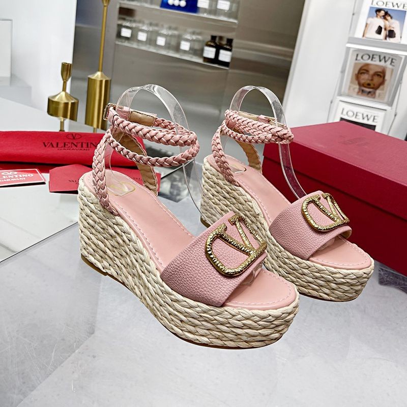 世界中で大人気♪ヴァレンティノ ストラップウェッジサンダル 偽物 ラフィア ピンク outlet Vua46951人気